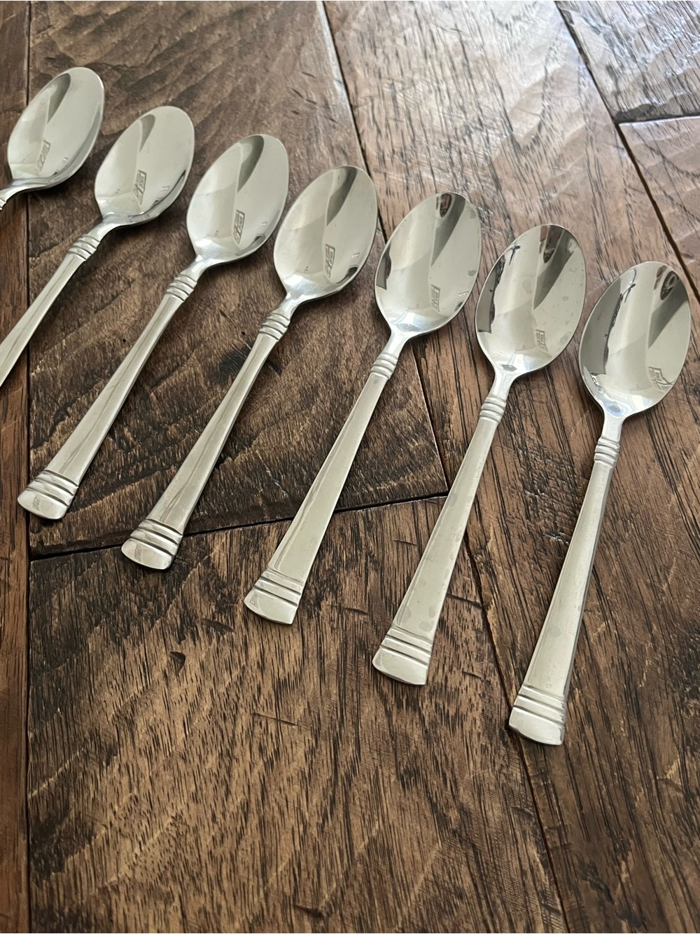 Cambridge Silver Codie Flatware: Glossy Stainless Steel Teaspoons (7) - Picture 3 of 7